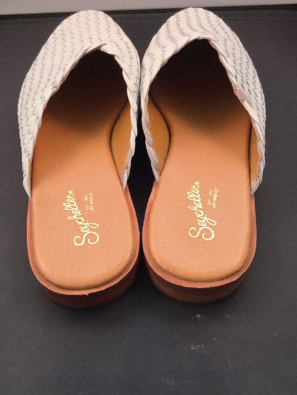 Seychelles White Places To Go Mules with Tan Ortholite Insole - Picture 3 of 4